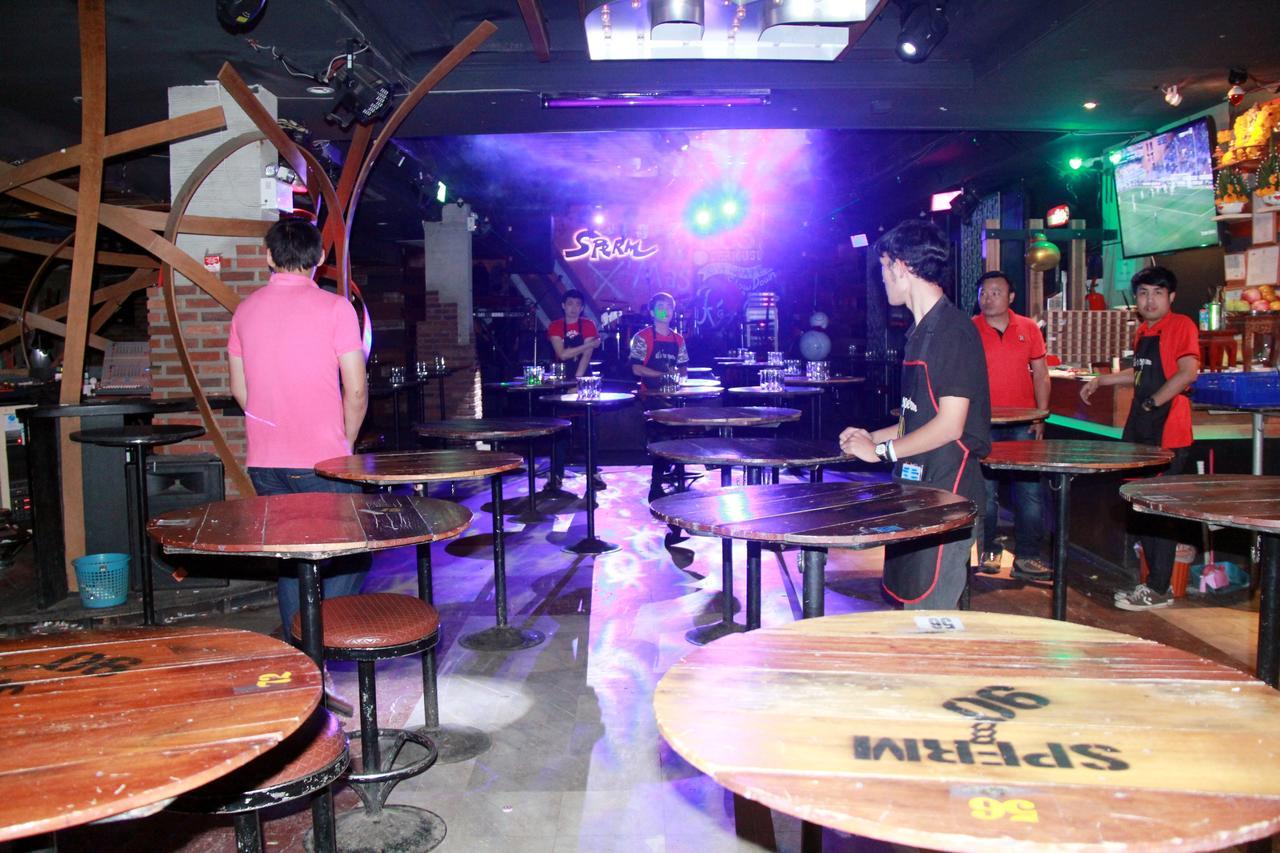 โรงแรมเรือนทิพย์ เชียงราย Ruean Tip Hotel Экстерьер фото