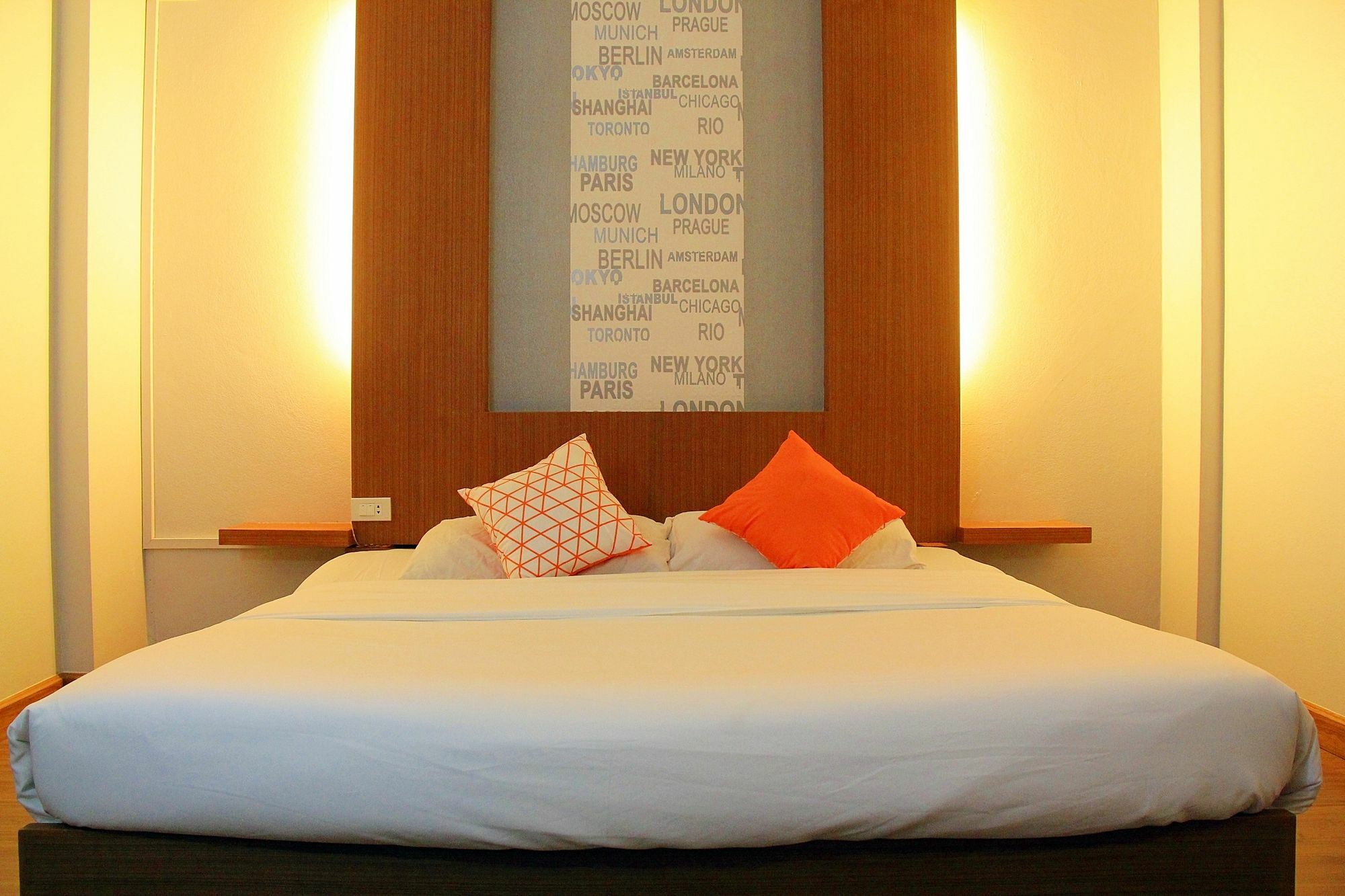 โรงแรมเรือนทิพย์ เชียงราย Ruean Tip Hotel Экстерьер фото