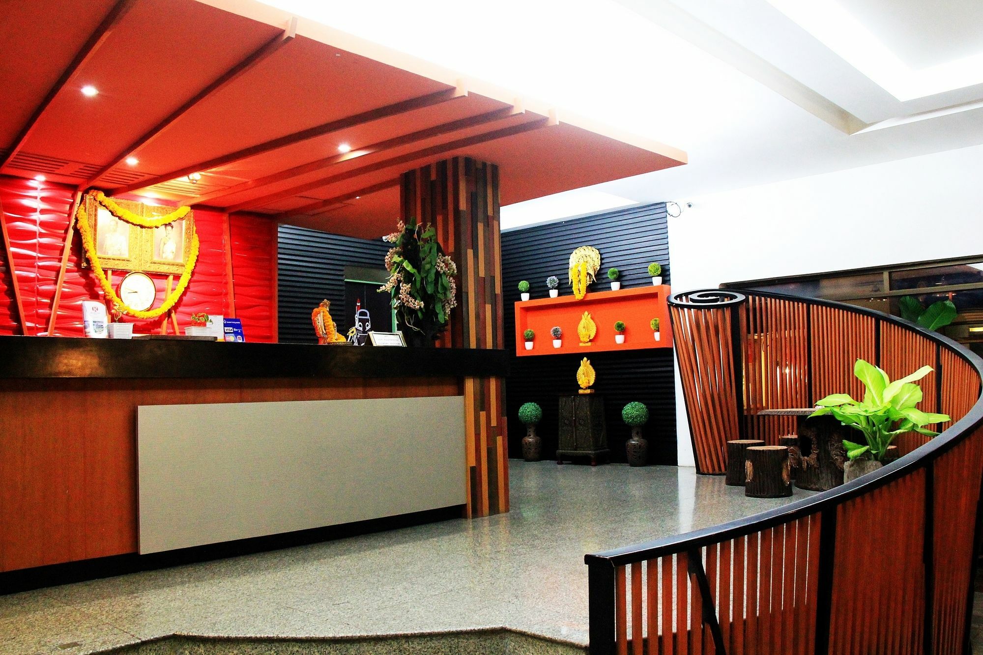 โรงแรมเรือนทิพย์ เชียงราย Ruean Tip Hotel Экстерьер фото