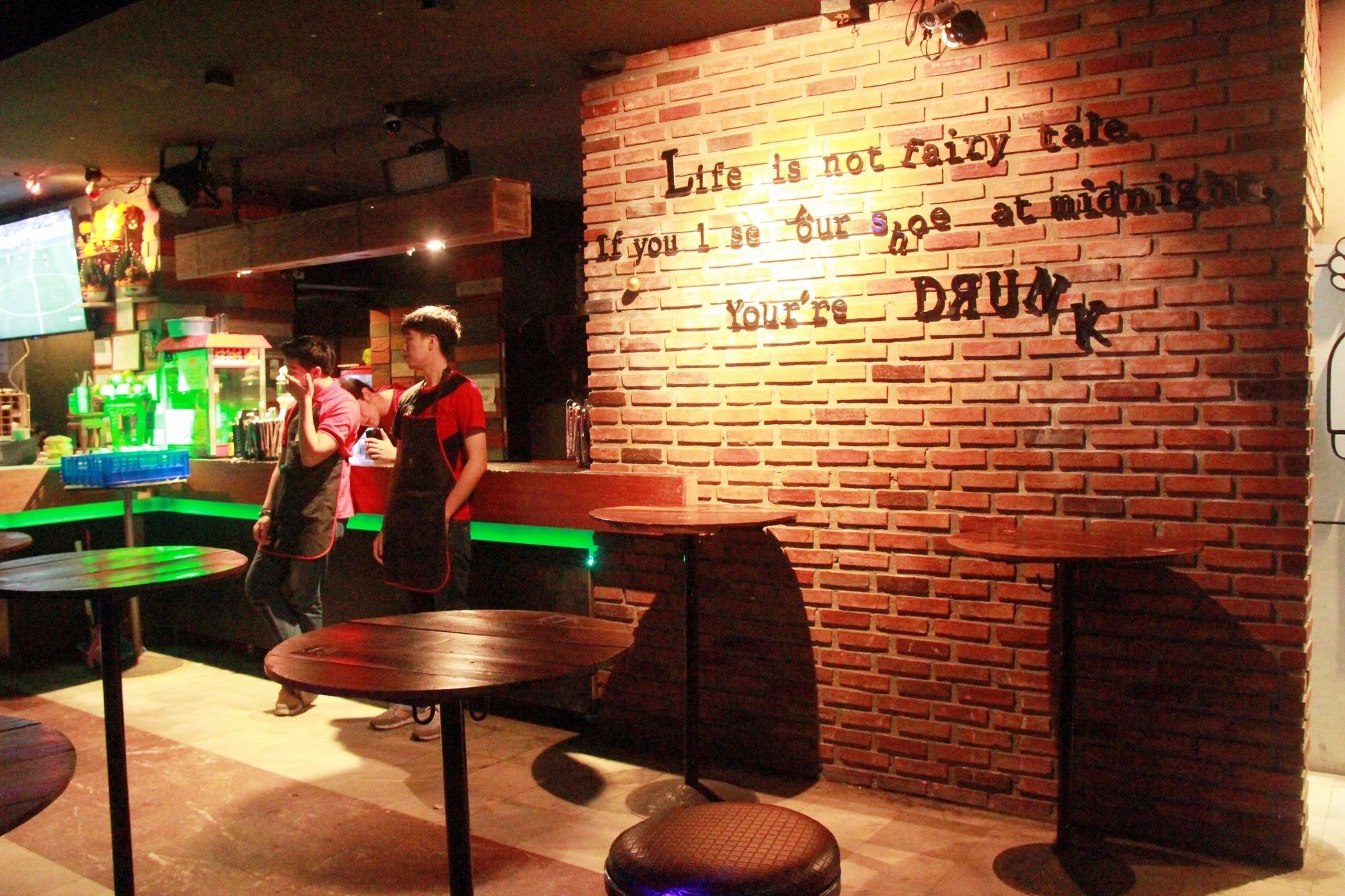 โรงแรมเรือนทิพย์ เชียงราย Ruean Tip Hotel Экстерьер фото