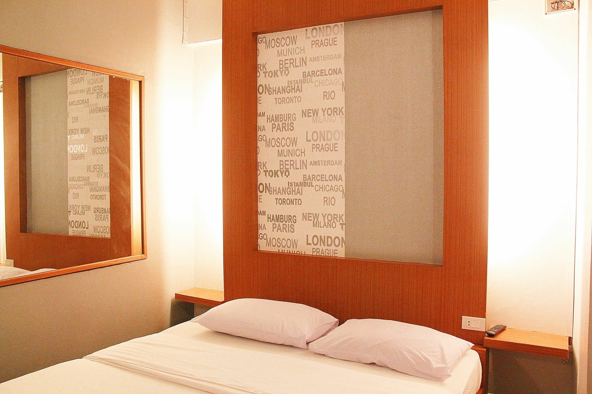 โรงแรมเรือนทิพย์ เชียงราย Ruean Tip Hotel Экстерьер фото