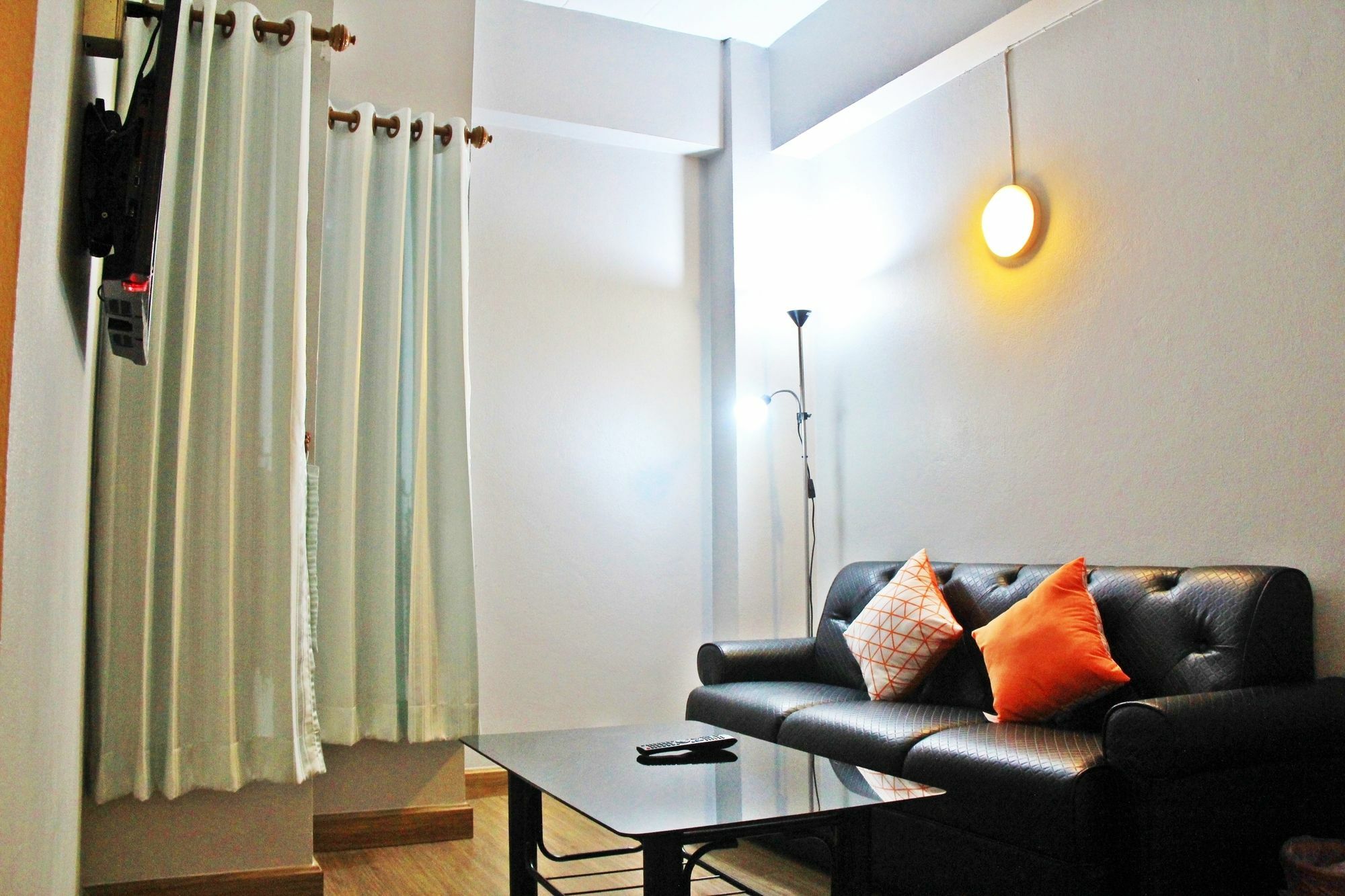 โรงแรมเรือนทิพย์ เชียงราย Ruean Tip Hotel Экстерьер фото